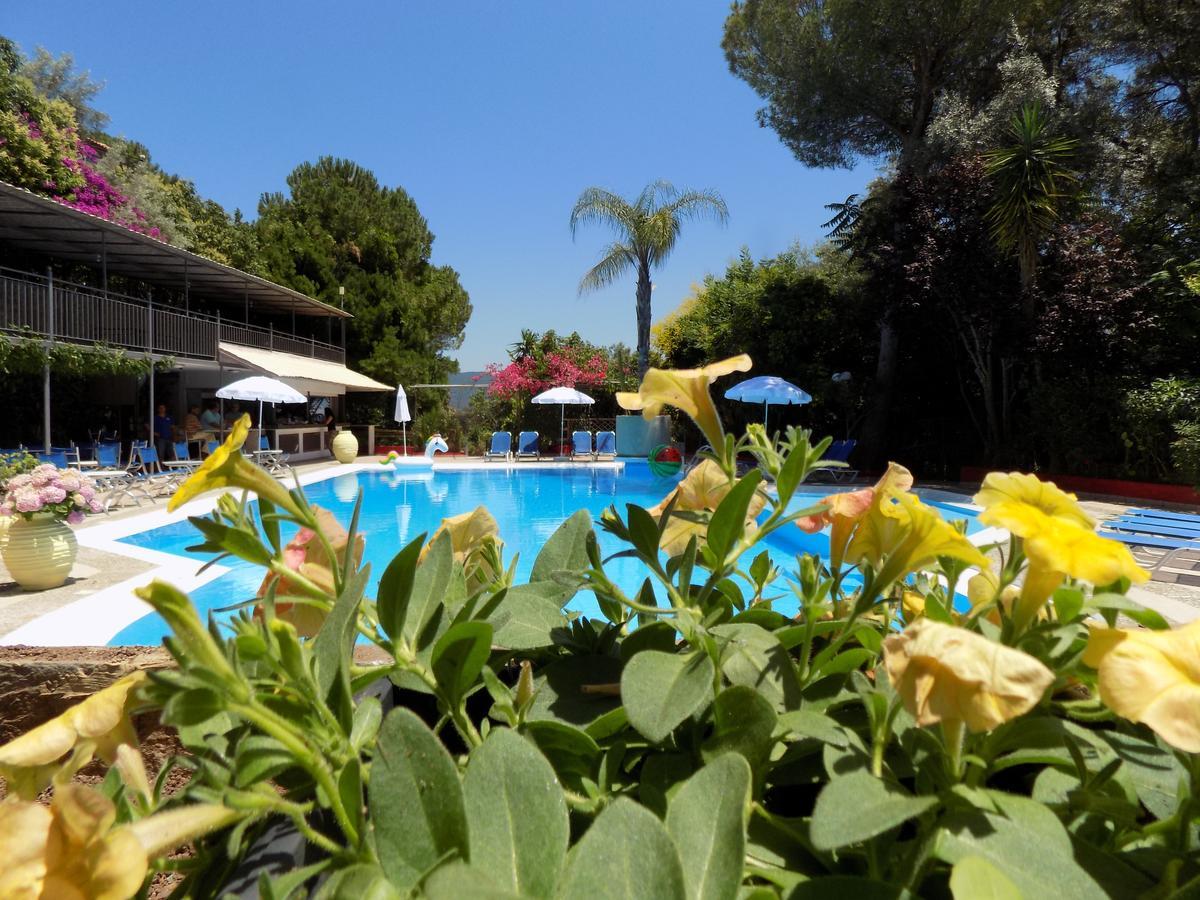 Lefkas Blue Hotel Nikiana Exterior photo